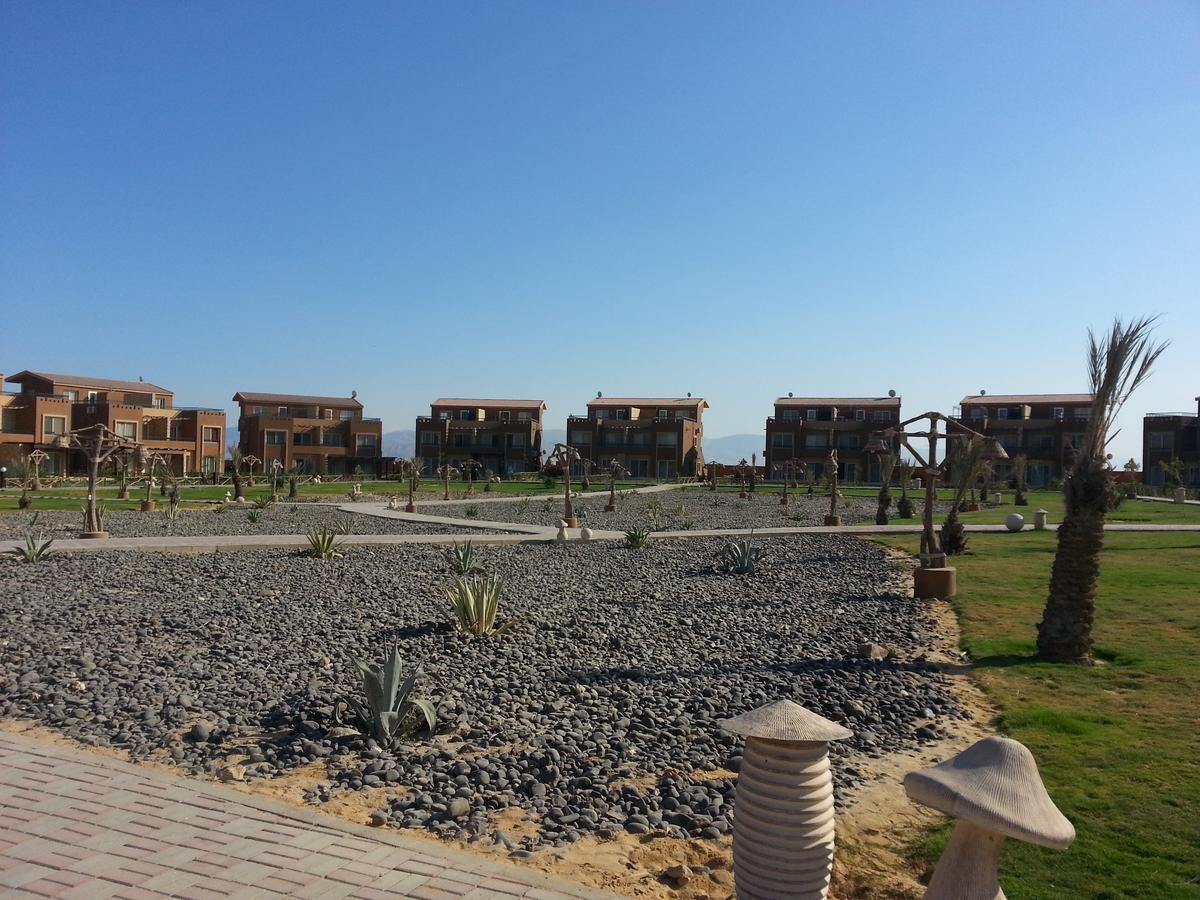 Florence Chalet In Marina Wadi Degla Ain Sokhna - Ground Floor With 360 Sqm With Private Garden Ajn-Szuhna Kültér fotó